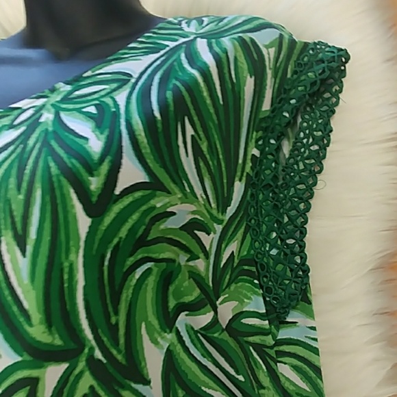 New Directions Petite Sleevless Top with Lace - Picture 7 of 8